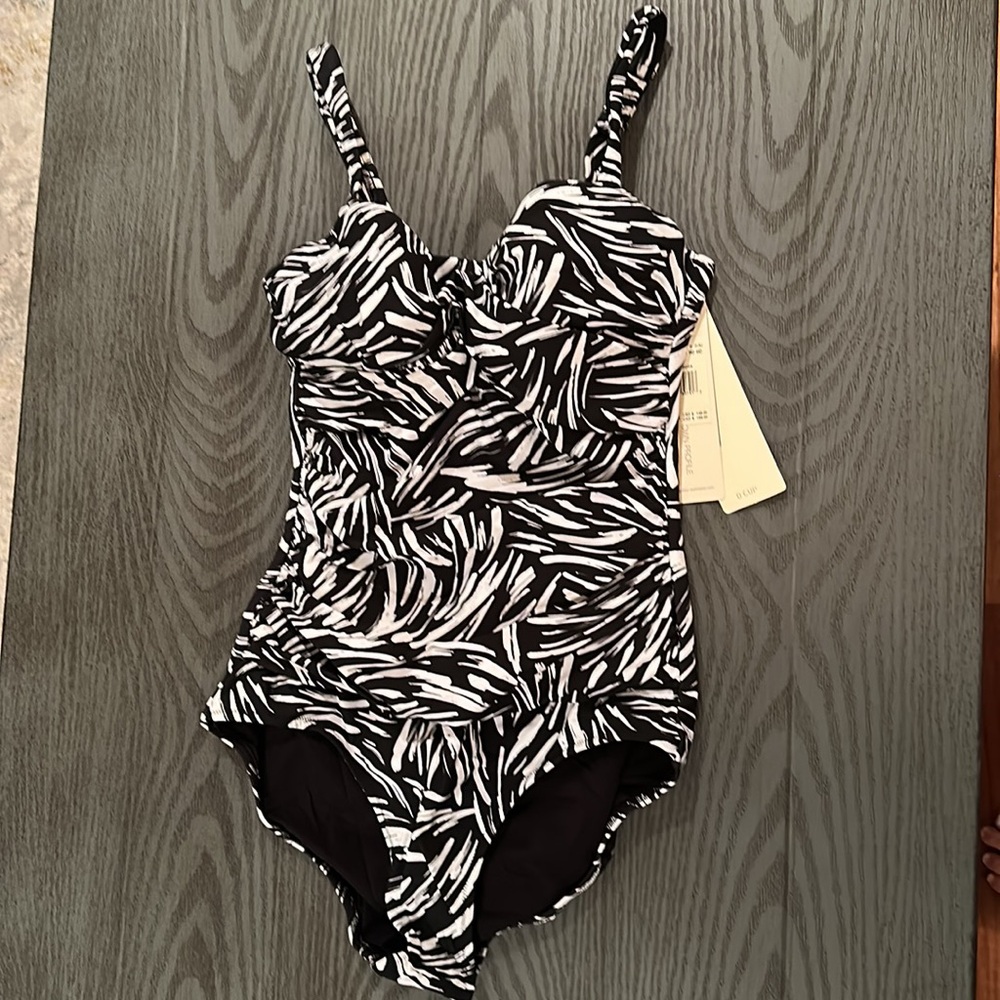 Gottex One Piece DCUP swimsuit - New🌴🌴🌴